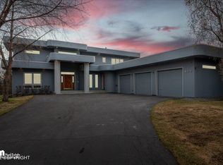 960 Botanical Heights Cir, Anchorage, AK 99515