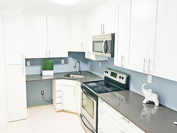 2nd image of 1113 NW 15th Ct