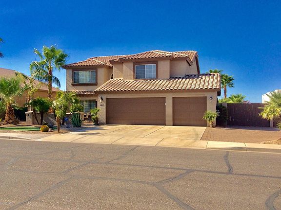 2nd image of 696 E Rosebud Dr