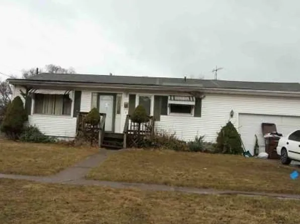 1112 Wiener Dr, Albion, MI 49224