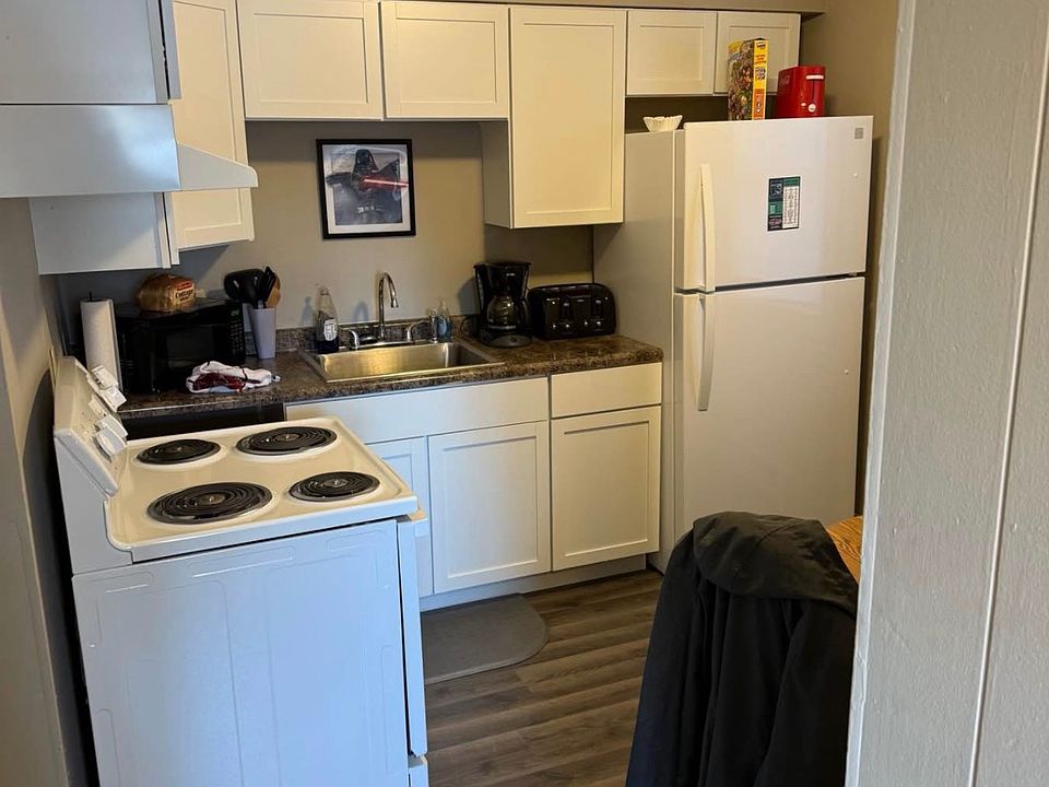 1st image of 207 7th St S #2