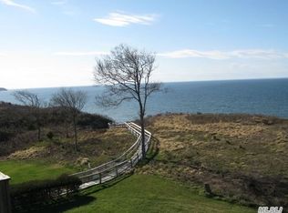 321 Fox Hill Dr, Baiting Hollow, NY 11933