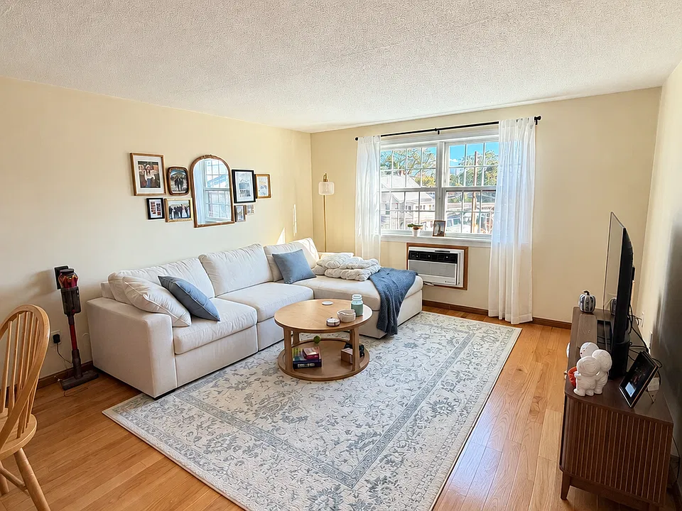 85 Charles St #9F