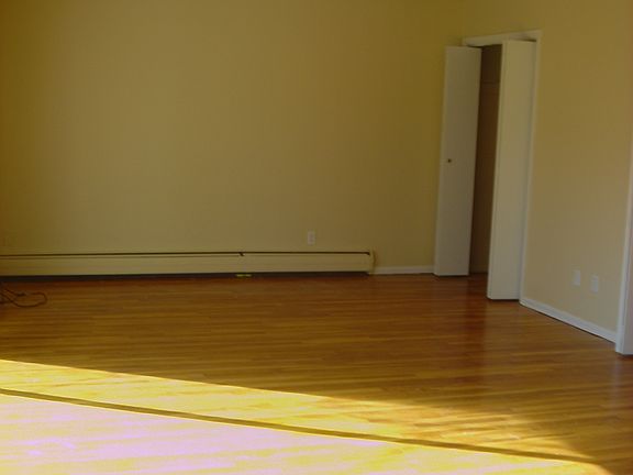 4th image of 1619-21 Dexter Avenue