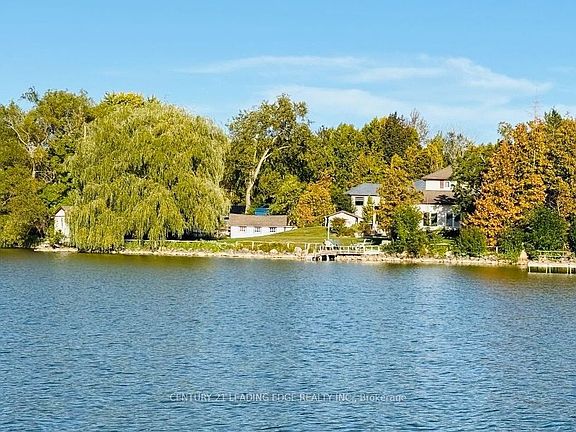 2nd image of 522 View Lake Rd