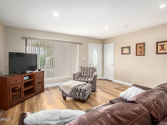 5th image of 10425 W Sun City Blvd