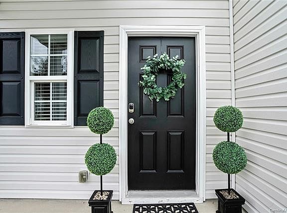 3rd image of 7218 Agava Ln