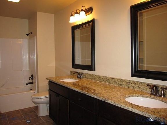 4th image of 105 Tailfeather Ln #B