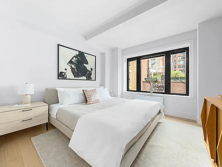 201 W 77th St #2GH — Photo 6