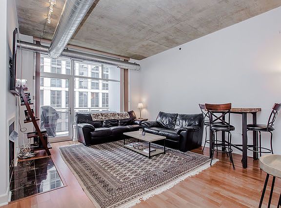 2nd image of 1305 S Michigan Ave APT 706
