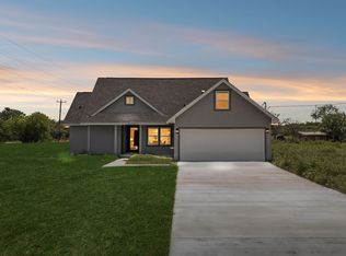 123 Ranchero, Natalia, TX 78059
