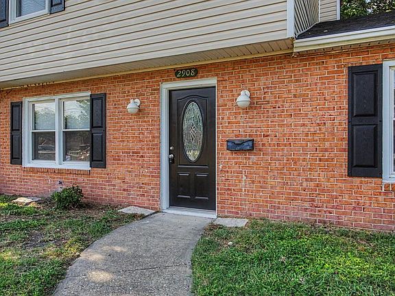 3rd image of 2908 Bending Oak Dr