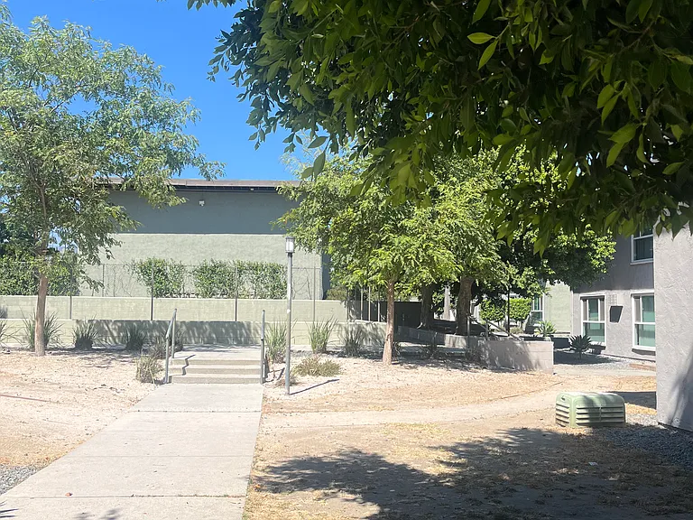 10565 Haddon Ave — Photo 11