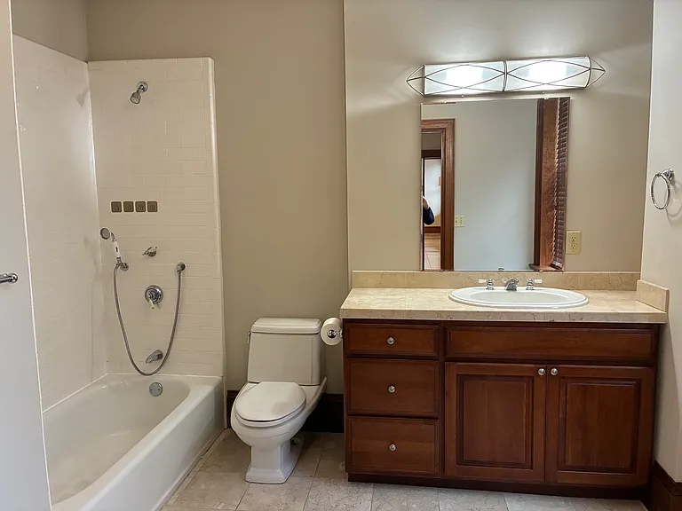 1280 Market St #306 — Photo 19