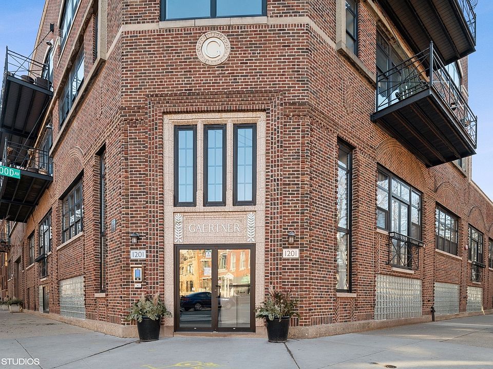 2nd image of 1201 W Wrightwood Ave APT 16