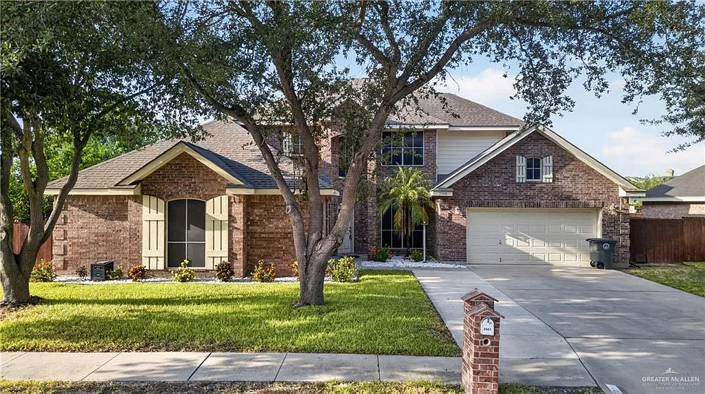 4 bed, 2.5 bath, 3279 sqft, $2,800 — Photo 1