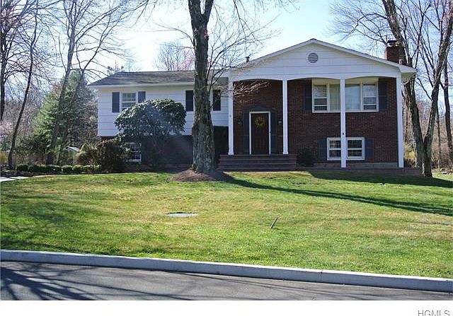 1st image of 6 Pine Knoll Ct