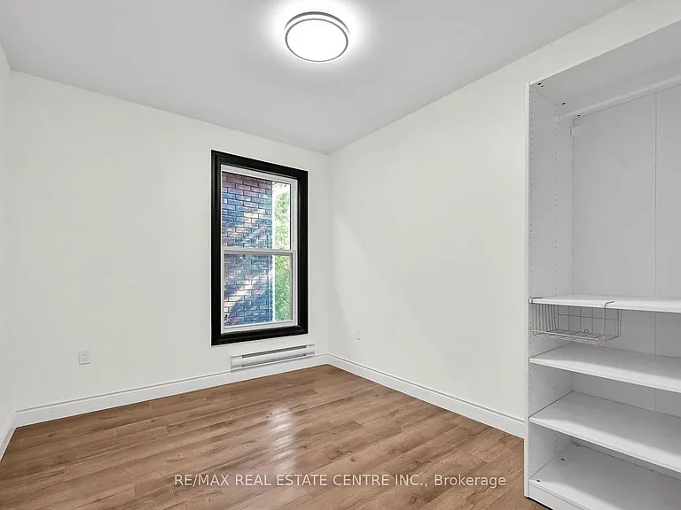 68 Kinrade Ave — Photo 8