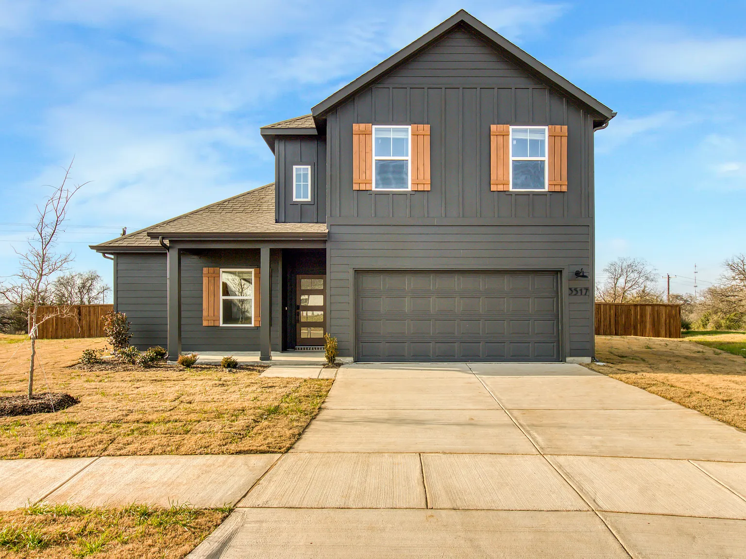 5 bed, 2815 sqft, $3,200 — Photo 1