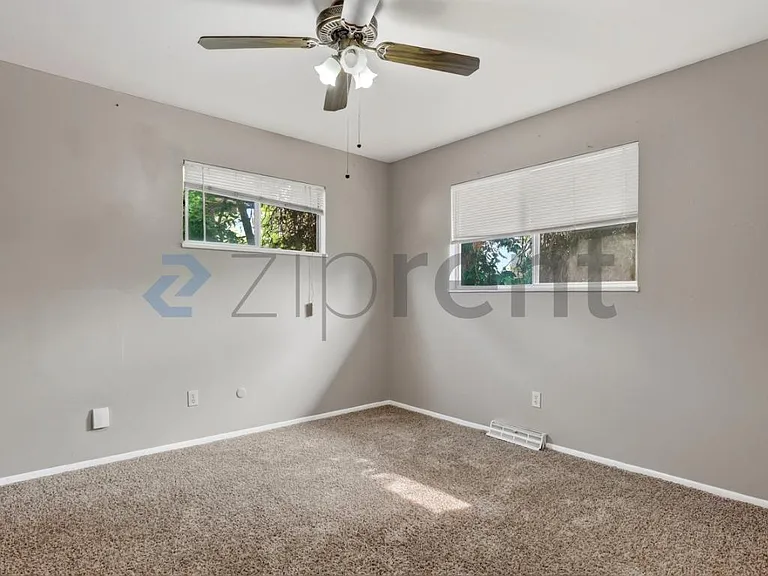1804 S Whitcomb St — Photo 13