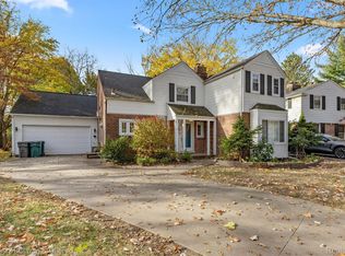 21 Brookline Ln, Dearborn, MI 48120