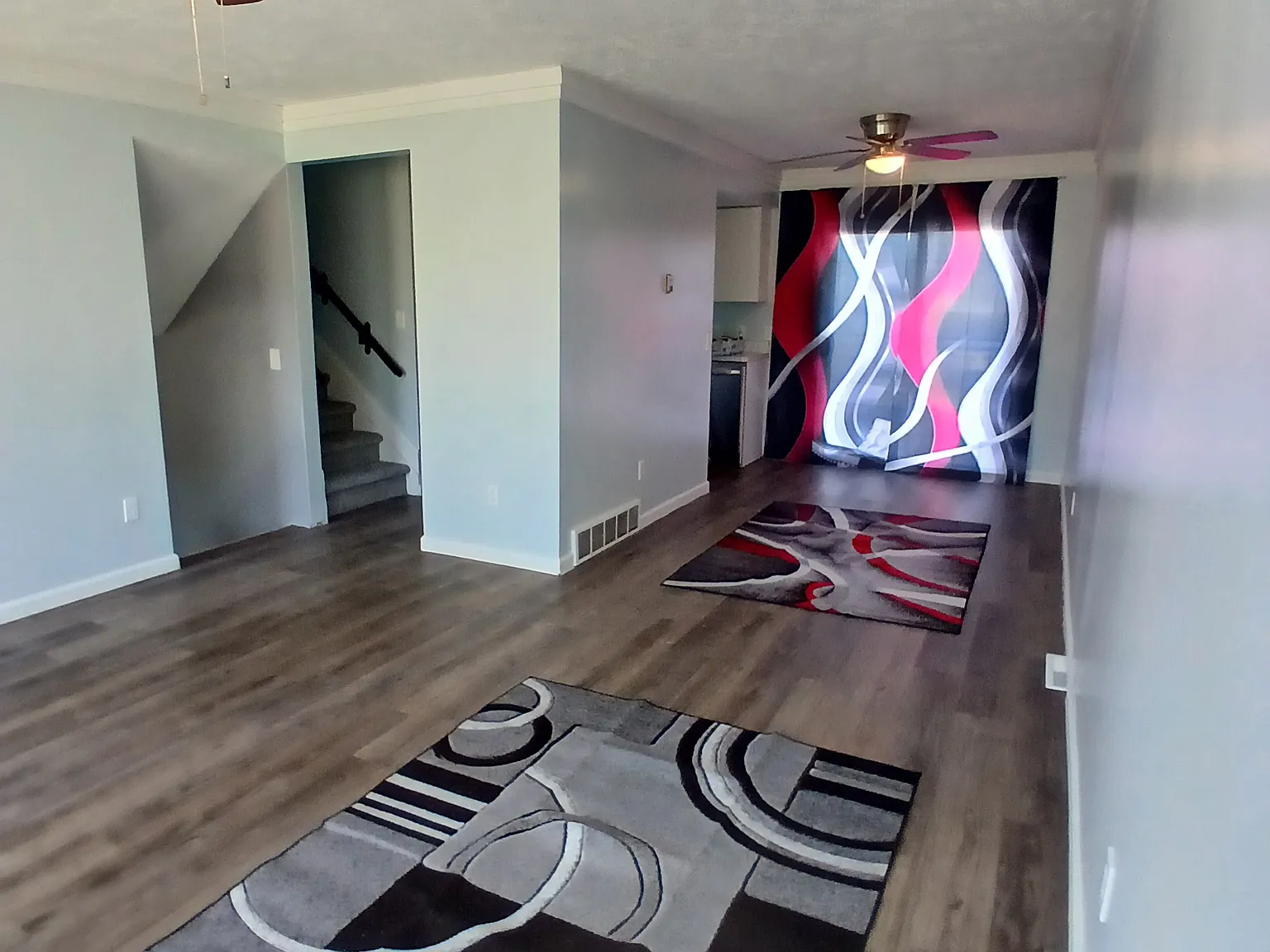 3 bed, 1668 sqft, $2,349 — Photo 2