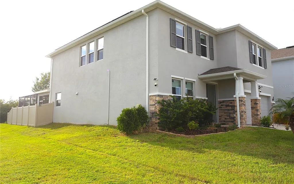 4 bed, 3.0 bath, 3313 sqft, $3,500 — Photo 2