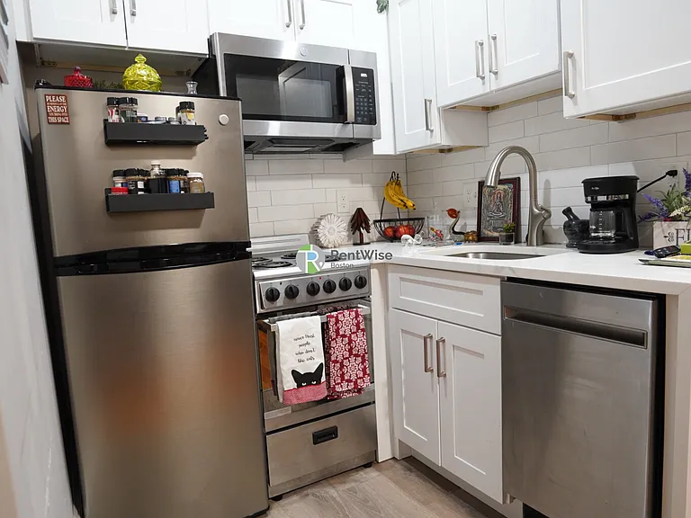 1457 Beacon St #26 — Photo 1