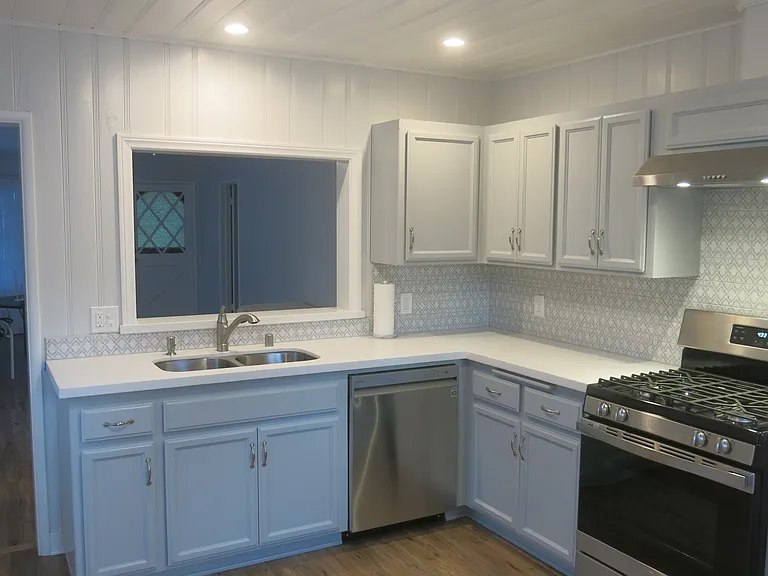 528 N Orange St — Photo 3