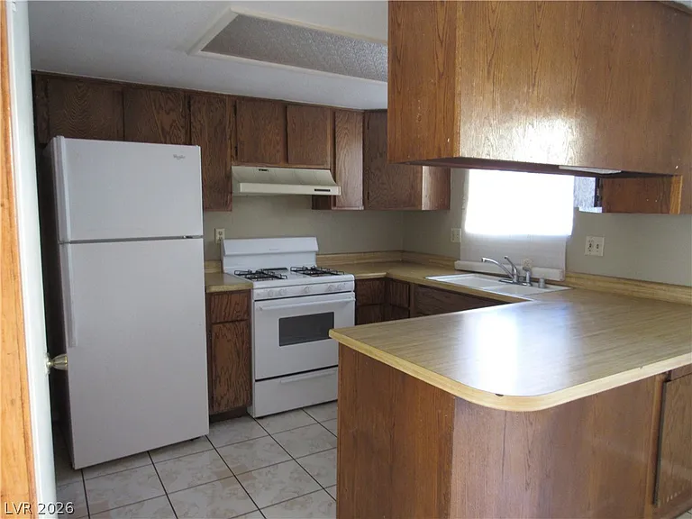120 Bel Port Dr #121 — Photo 6
