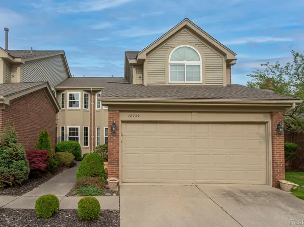 18749 Hilltop Blvd, Riverview, MI 48193