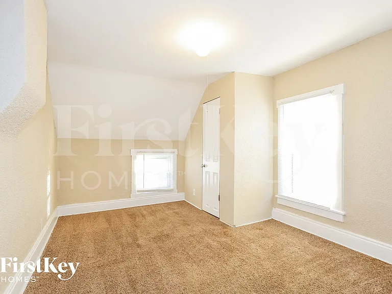 2901 Ezekiel Ave — Photo 8