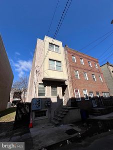 2220 N Camac St, Philadelphia, PA, 19133