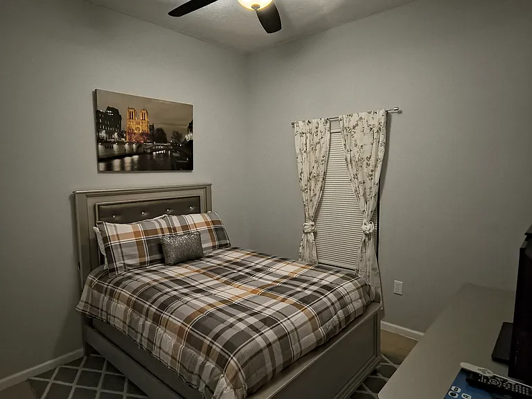 2nd Bedroom