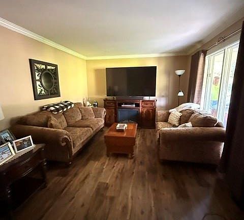 3rd image of 10080 Cherry Hill Ln