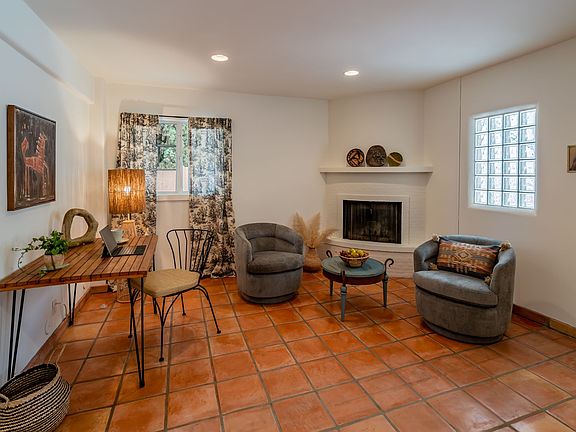 3rd image of 1312 E Gutierrez St #B