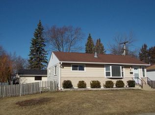 2008 N McAree Rd, Waukegan, IL 60087