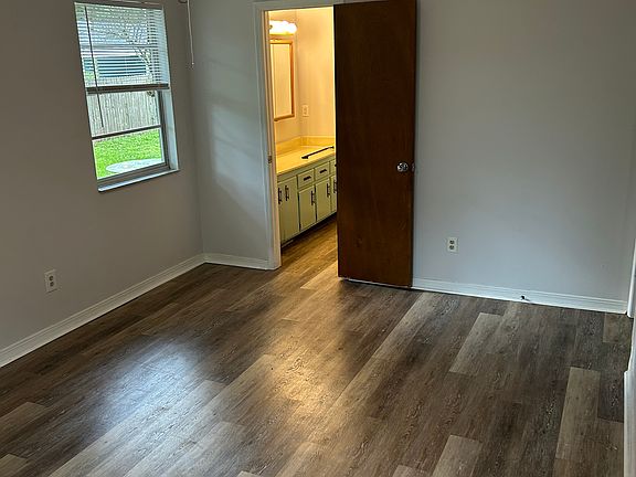 2nd image of 2647 Shannon St
