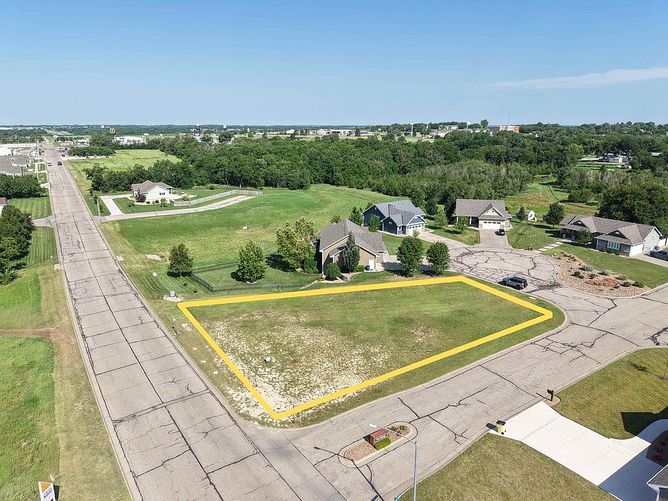 1st image of 400 Ridge Ct