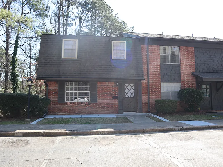 Georgetown South Townhomes — Photo 21