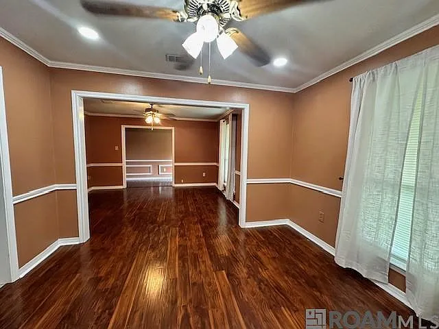 5840 Parkforest Dr — Photo 18
