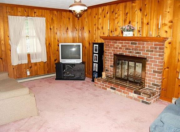 5th image of 8219 Carter Ln