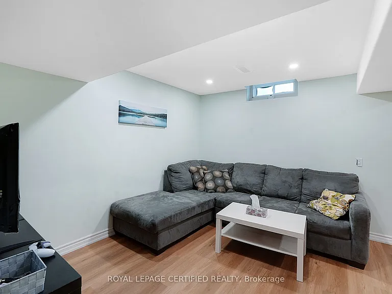 1662 Clark Blvd — Photo 32