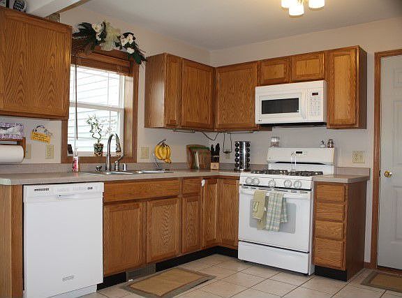 3rd image of 6813 Village Park Dr