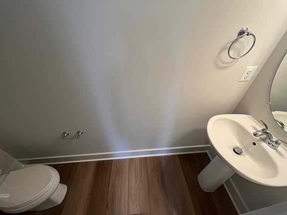 4th image of 10144 All Star Blvd #1