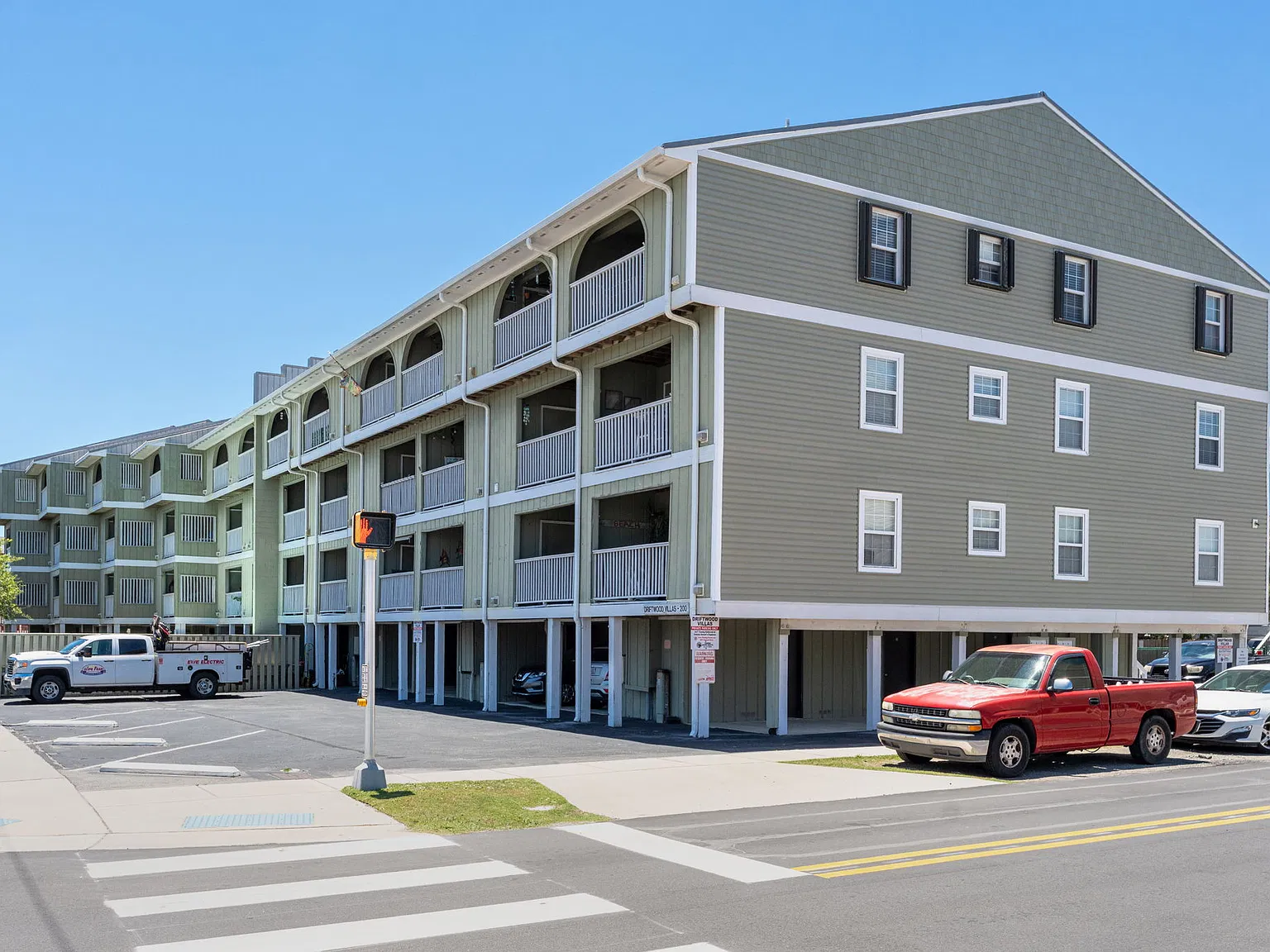 2 bed, 900 sqft, $1,400 — Photo 4