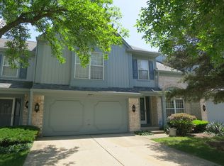 653 Marseilles Cir, Buffalo Grove, IL
