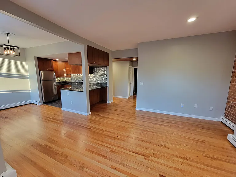 390 Riverway #16 — Photo 5