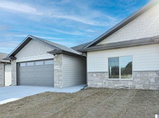 2641 Barnard Rd, Lincoln, NE 68430