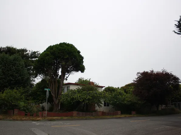 7185 Humboldt Hill Rd, Eureka, CA 95503